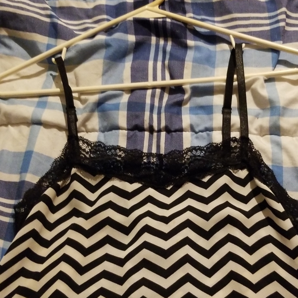 Spaghetti strap - Picture 2 of 2